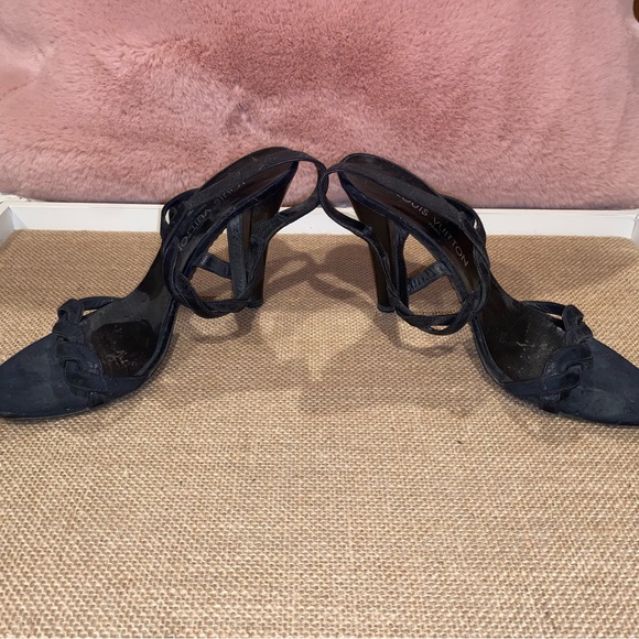 LOUIS VUITTON PARIS BRAIDED LOGO PRINT BLACK HEELS SANDALS - 37.5 (7.5) Vintage - Picture 4 of 9